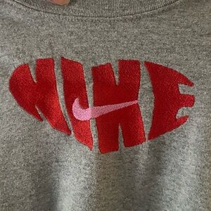 Nike Embroidered sweater ❤️💋💞